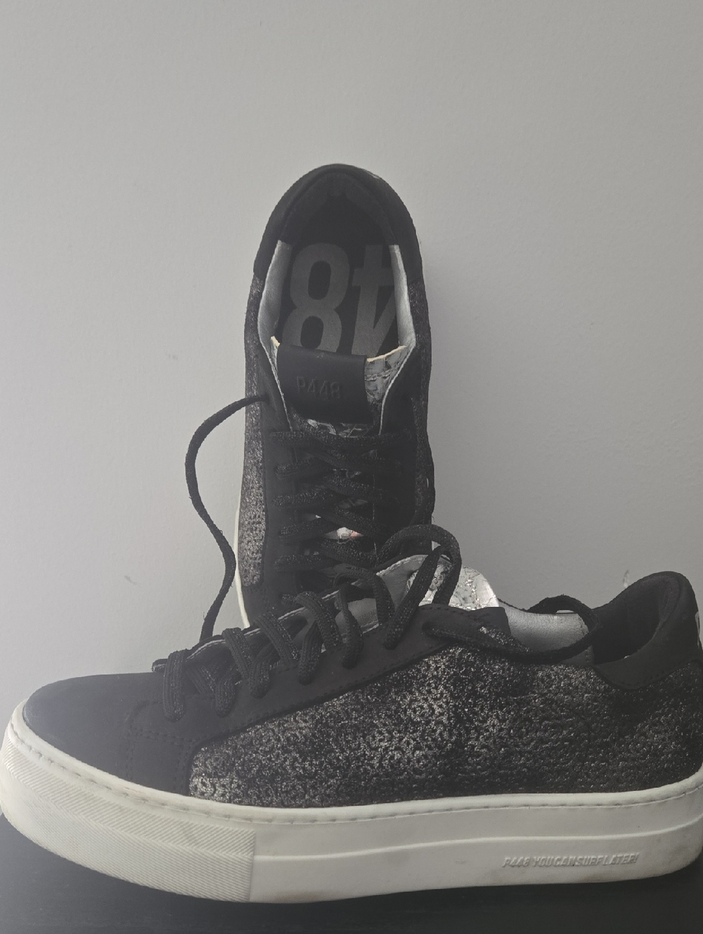 P448 Black Glitter Low-Top Sneakers with White Platform Sole